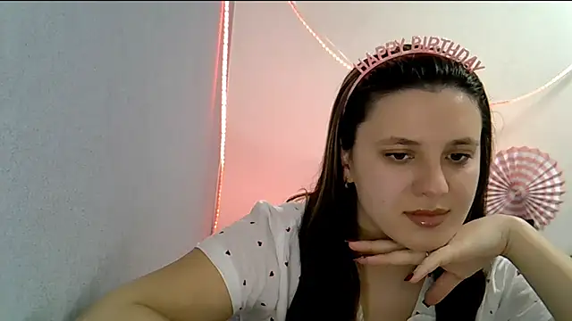 KiraHoney online show from February 2026 07:35:02 PM