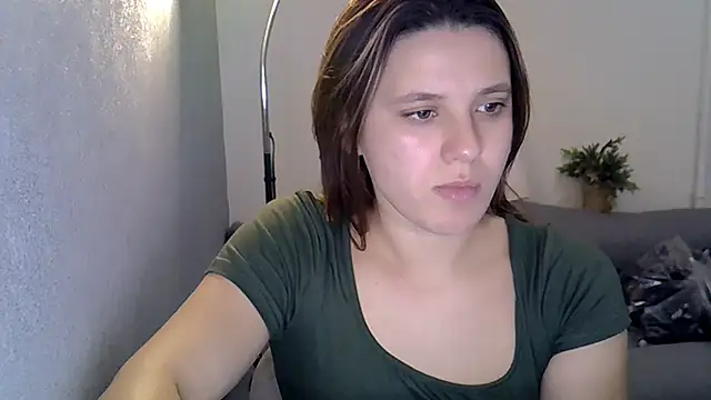 KiraHoney online show from December 2025 09:14:01 PM