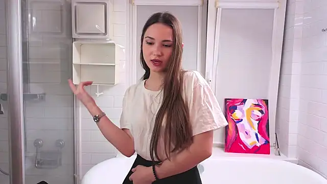 LeenaPuita online show from November 2025 05:40:01 PM