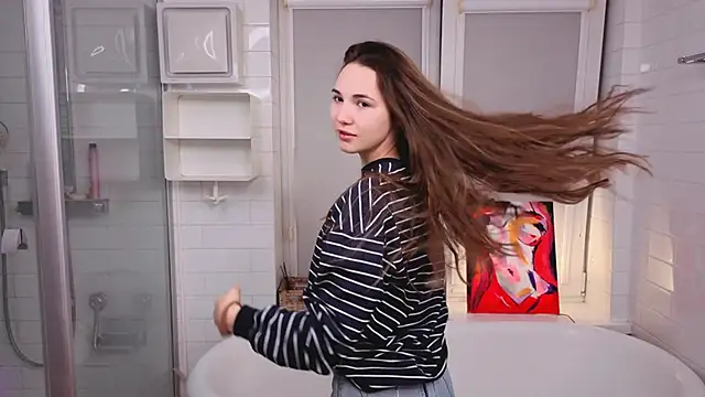 LeenaPuita online show from December 2025 05:12:01 PM