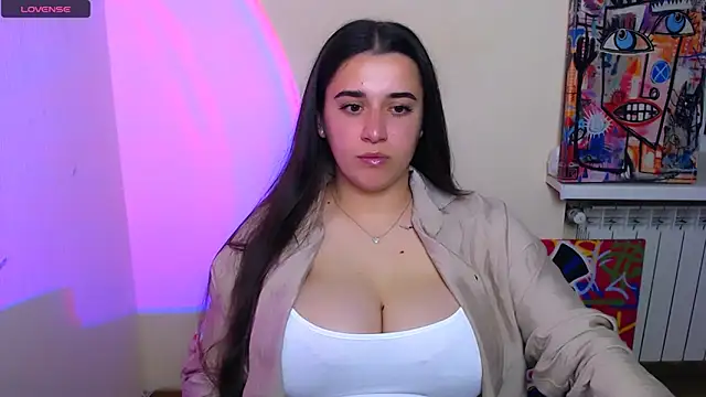 Snapshot of AlinaDoll_ chatting on May 2026 07:17:01 AM AlinaDoll online show from May 2026 07:17:01 AM