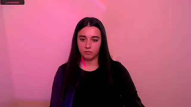 Snapshot of AlinaDoll_ chatting on November 2025 08:53:02 AM AlinaDoll online show from November 2025 08:53:02 AM