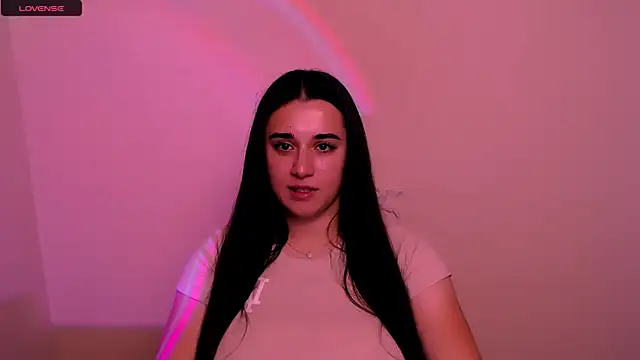 Snapshot of AlinaDoll_ chatting on November 2025 09:03:02 AM AlinaDoll online show from November 2025 09:03:02 AM