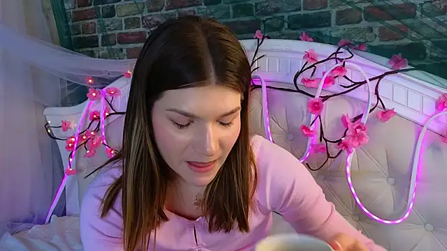 WilmaJohnson online show from March 2026 07:02:01 AM