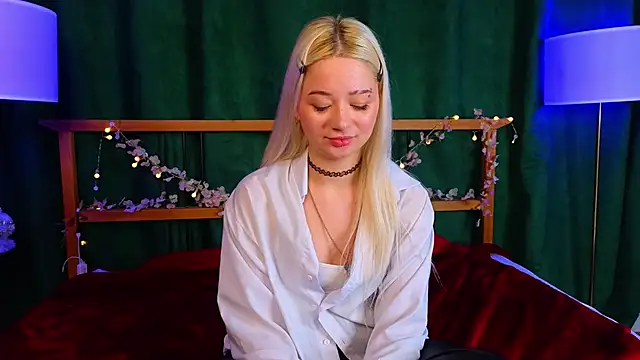 DanielleMyers online show from November 2025 12:16:01 PM