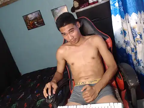 Snapshot of mrsexyteens chatting on January 2026 07:37:01 AM mrsexyteens online show from January 2026 07:37:01 AM