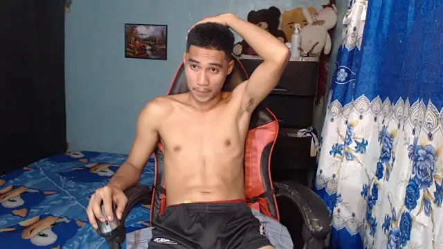 Snapshot of mrsexyteens chatting on January 2026 01:04:04 PM mrsexyteens online show from January 2026 01:04:04 PM