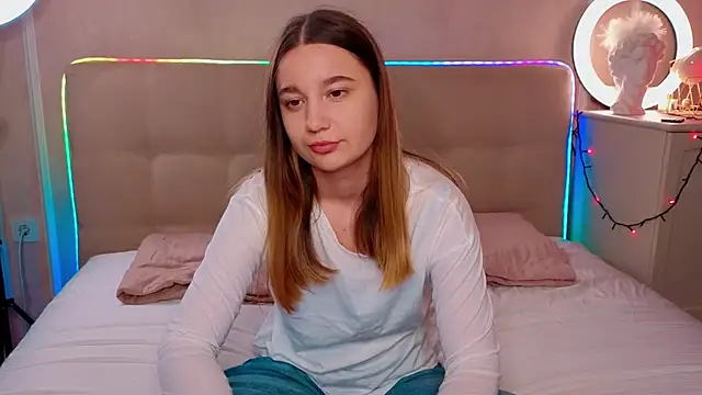 LauriePerez online show from December 2025 01:00:01 PM