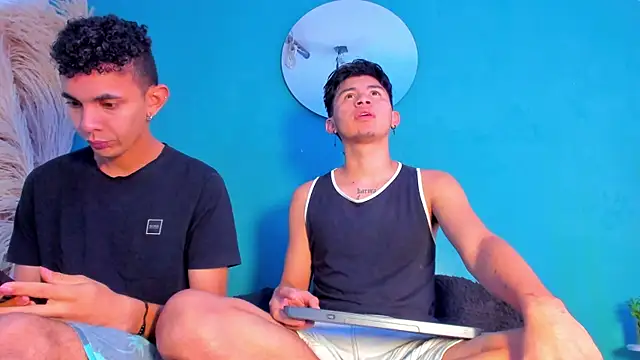 Snapshot of david_valiz chatting on November 2025 12:42:01 PM david valiz online show from November 2025 12:42:01 PM