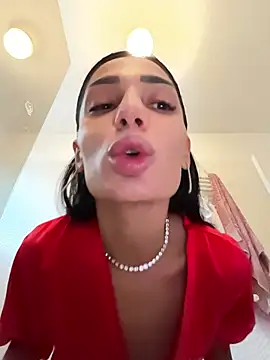 VickyM99 online show from November 2025 10:38:02 AM