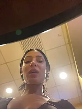 VickyM99 online show from November 2025 02:20:02 PM