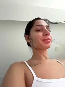 VickyM99 online show from November 2025 06:57:01 AM