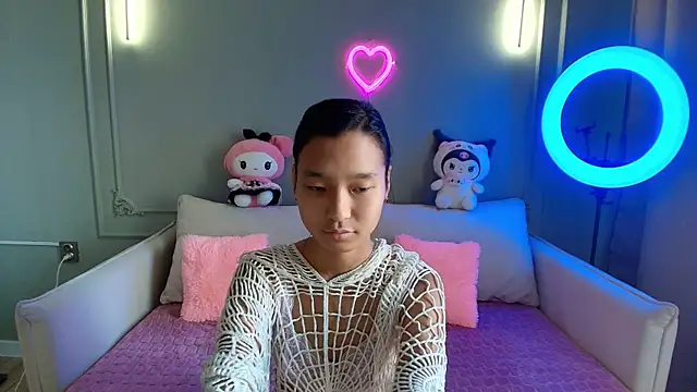 lihnpham online show from November 2025 03:40:02 AM