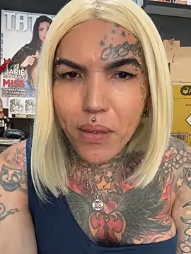 euscarlethotgirl online show from November 2025 07:18:01 PM