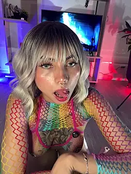 MiluandMIke online show from November 2025 10:02:01 PM