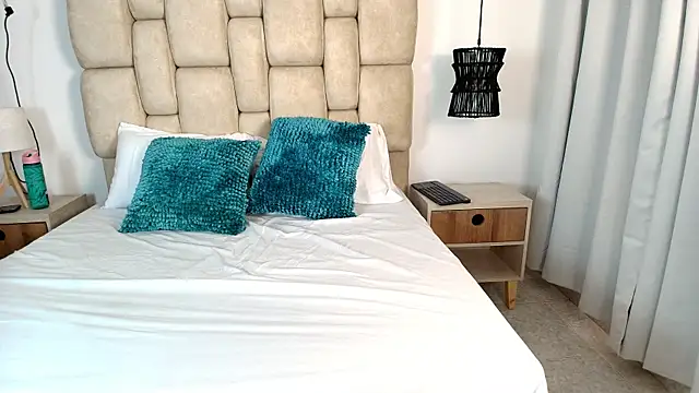 KimberlyFox t online show from November 2025 12:30:01 PM