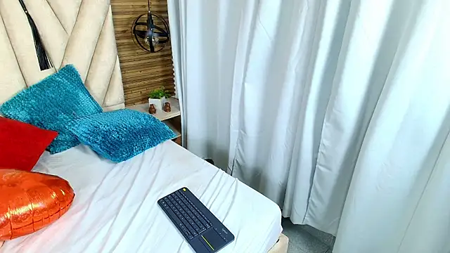 KimberlyFox t online show from February 2026 12:56:01 PM