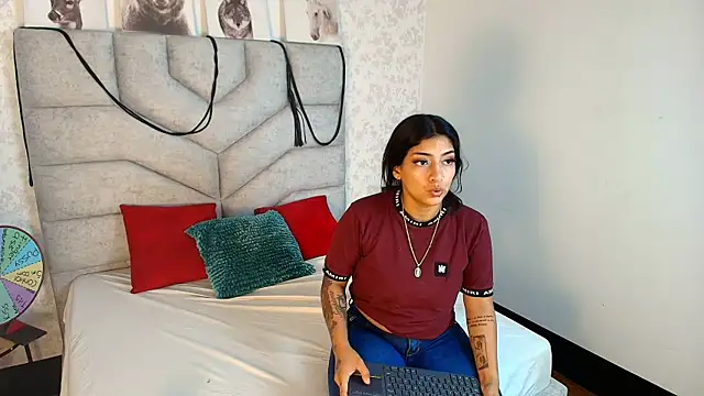 KimberlyFox t online show from July 2026 03:22:01 PM