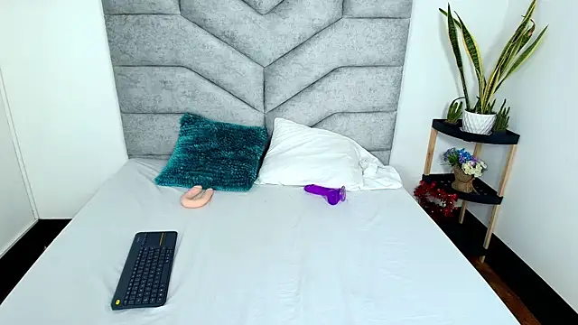 KimberlyFox t online show from January 2026 01:37:01 PM