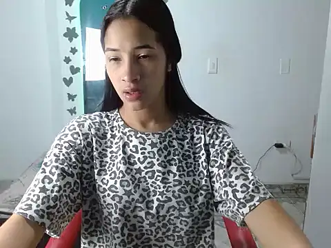 Tifanny wett online show from November 2025 12:31:01 PM