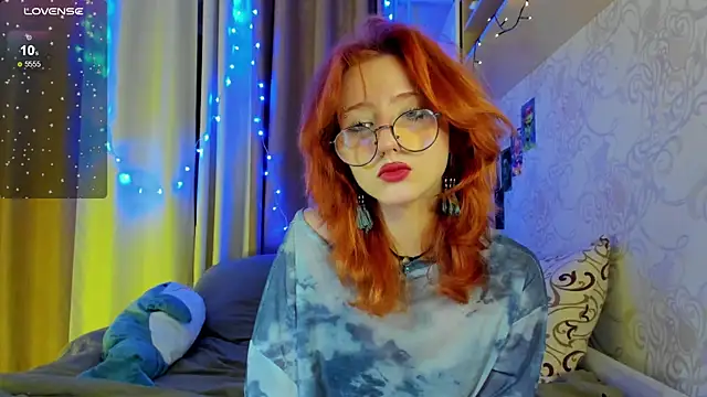 Snapshot of DragonflyLiza chatting on November 2025 11:59:02 AM DragonflyLiza online show from November 2025 11:59:02 AM