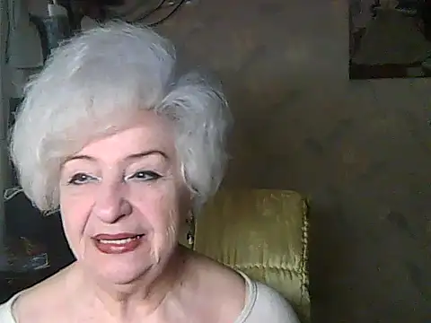 Snapshot of ValeriaKroww chatting on May 2026 05:02:01 AM ValeriaKroww online show from May 2026 05:02:01 AM