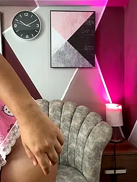 Snapshot of KaritoSweet chatting on November 2025 05:05:01 PM KaritoSweet online show from November 2025 05:05:01 PM