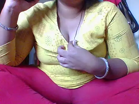Snapshot of Mathi_cam chatting on December 2025 07:18:02 AM Mathi cam online show from December 2025 07:18:02 AM