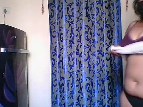 Snapshot of Mathi_cam chatting on February 2026 05:29:02 AM Mathi cam online show from February 2026 05:29:02 AM