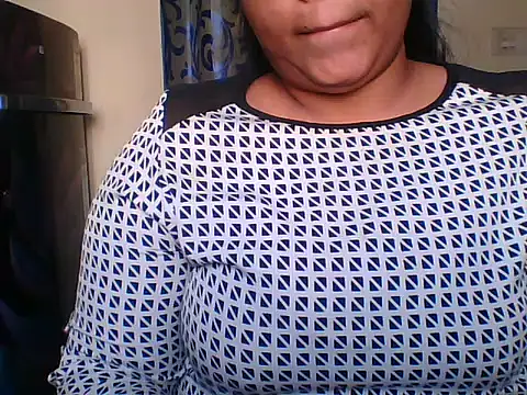 Snapshot of Mathi_cam chatting on January 2026 04:18:01 AM Mathi cam online show from January 2026 04:18:01 AM
