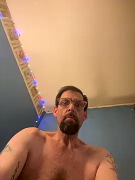 Snapshot of biggdaddyandqueenn chatting on December 2025 12:25:02 AM biggdaddyandqueenn online show from December 2025 12:25:02 AM