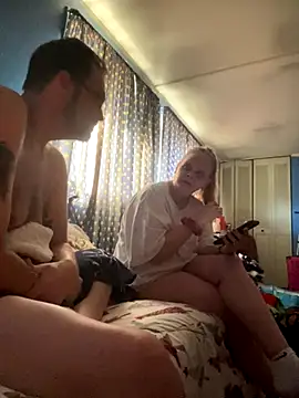 Snapshot of biggdaddyandqueenn chatting on November 2025 06:41:01 PM biggdaddyandqueenn online show from November 2025 06:41:01 PM