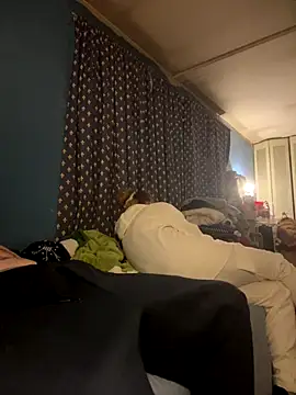 Snapshot of biggdaddyandqueenn chatting on December 2025 04:14:01 AM biggdaddyandqueenn online show from December 2025 04:14:01 AM