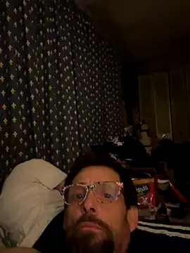 Snapshot of biggdaddyandqueenn chatting on December 2025 07:40:01 AM biggdaddyandqueenn online show from December 2025 07:40:01 AM