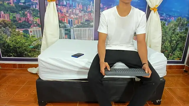 KiraFox1 online show from March 2026 01:16:02 PM