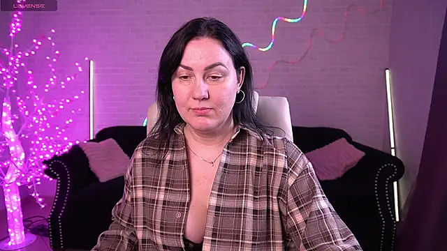 VelvetLuck online show from March 2026 02:13:02 PM