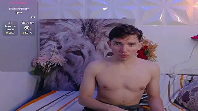 Oliver paris online show from November 2025 05:00:01 AM