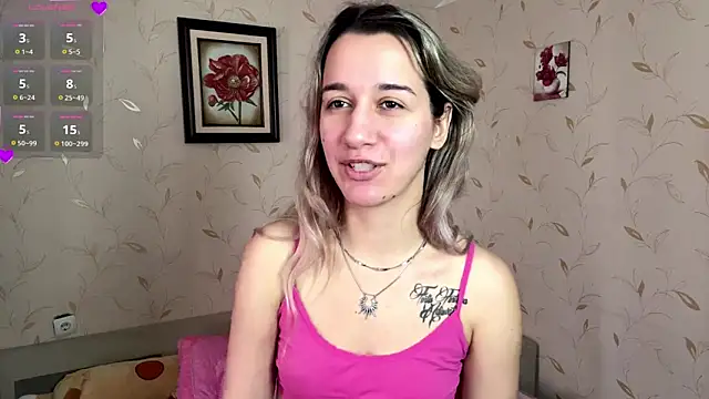 Auroragin online show from December 2025 09:08:01 AM