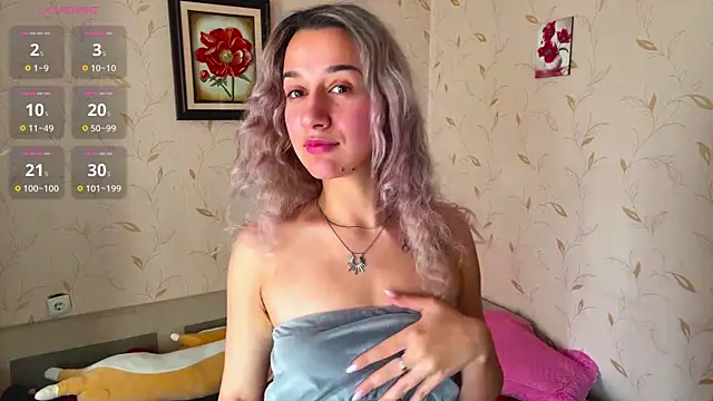 Auroragin online show from November 2025 09:21:01 AM