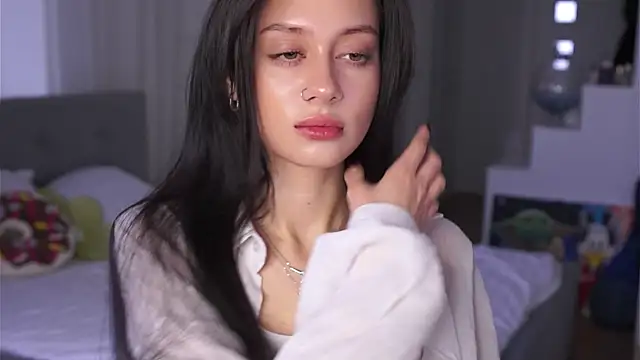 MarvisKuhIo online show from November 2025 05:33:01 AM