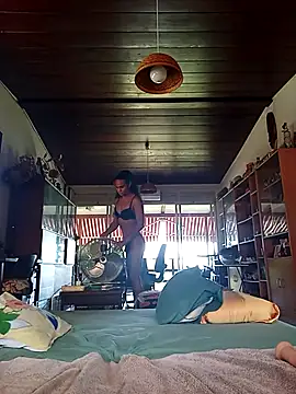 Snapshot of TransKylieX chatting on November 2025 06:35:02 PM TransKylieX online show from November 2025 06:35:02 PM