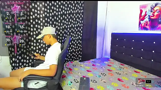 Snapshot of Camilo_hot_21 chatting on November 2025 10:02:01 PM Camilo hot 21 online show from November 2025 10:02:01 PM