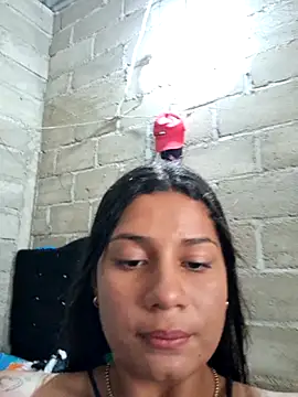 lapicarona18 online show from November 2025 01:43:01 PM