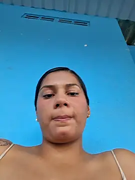 lapicarona18 online show from November 2025 03:45:01 PM