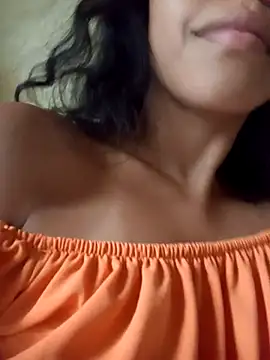 Snapshot of Morenaizzy chatting on November 2025 06:22:02 PM Morenaizzy online show from November 2025 06:22:02 PM