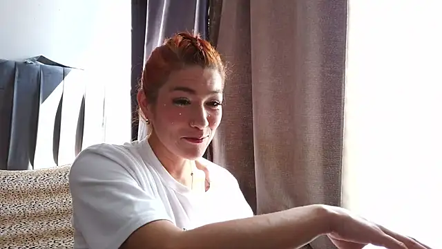 Xeena  online show from November 2025 07:02:02 PM