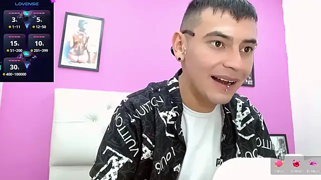 Snapshot of will_and_alex chatting on April 2026 08:28:01 PM will and alex online show from April 2026 08:28:01 PM