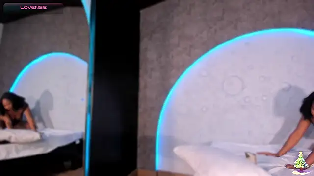 Shanelsmith online show from February 2026 10:19:01 PM