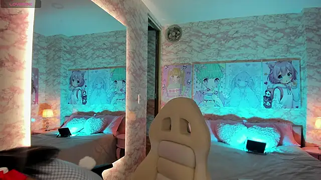 Snapshot of sensual_skinny chatting on December 2025 01:32:02 AM sensual skinny online show from December 2025 01:32:02 AM