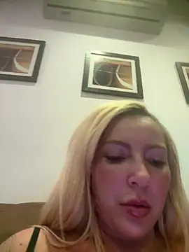 melisboa online show from August 2026 09:45:01 PM